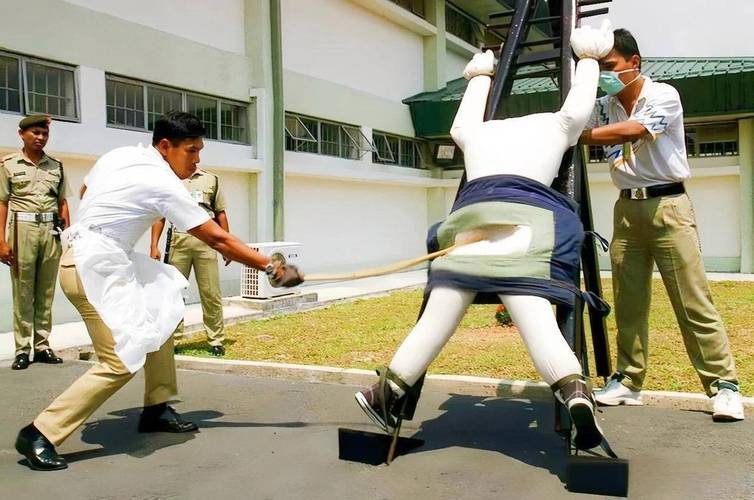 新加坡法律缘何以严著称?