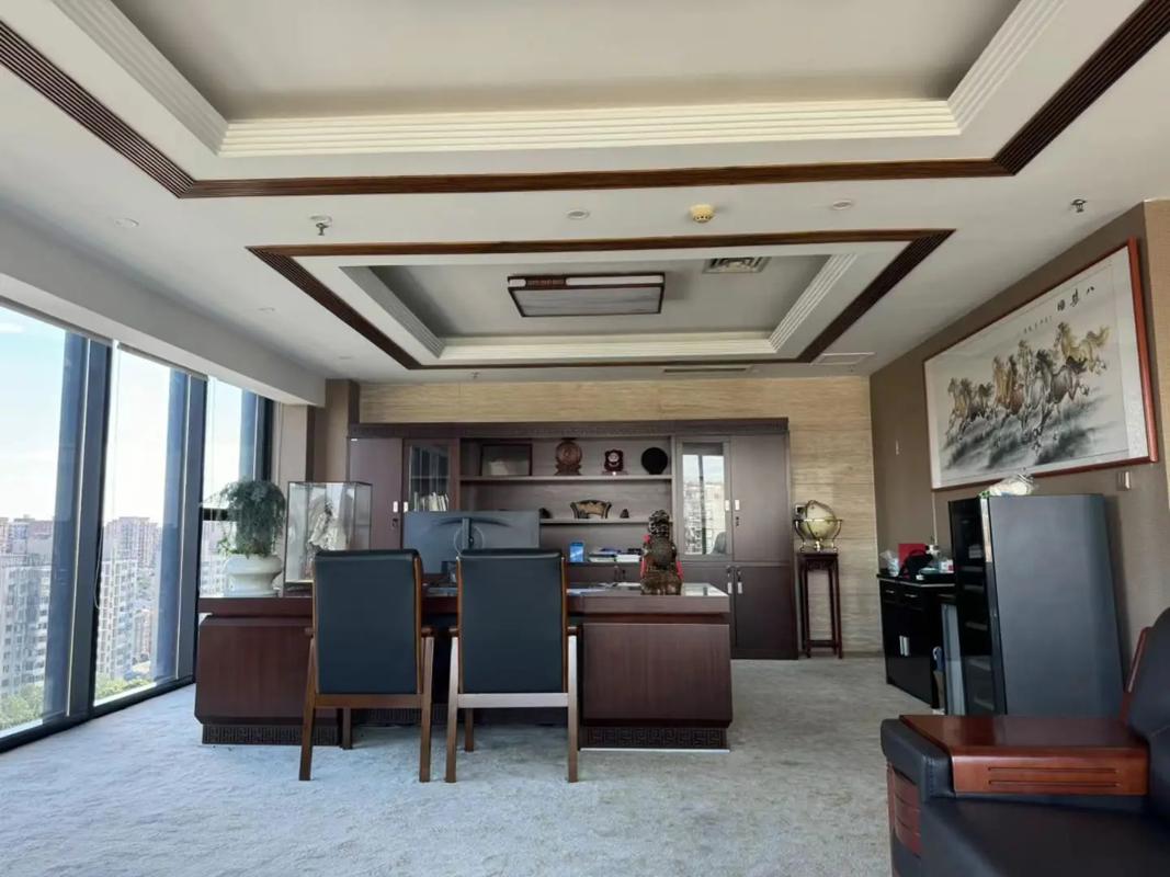 鑫海投资控股有限公司是做什么的？